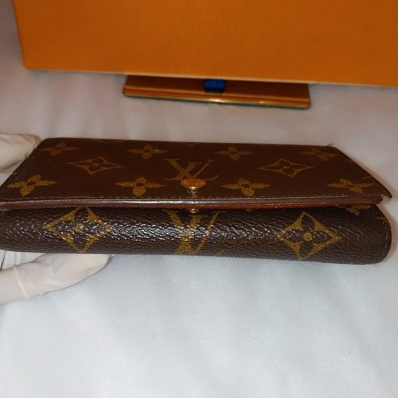 💥SOLD💥Louis Vuitton wallet - Picture 9 of 16